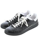 adidas スニーカー
