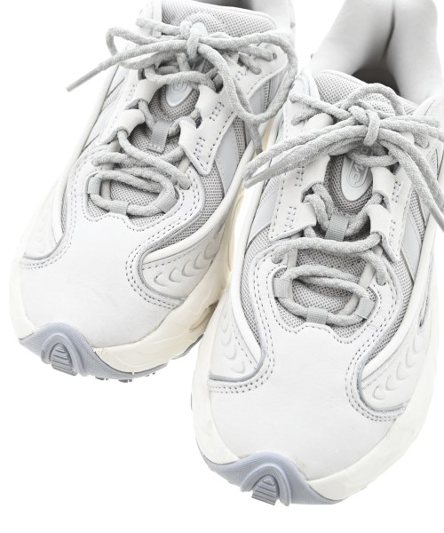 adidas（アディダス）スニーカー グレー サイズ:24cm レディース/2200707528090