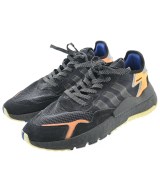 adidas スニーカー