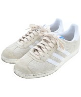 adidas スニーカー
