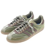 adidas スニーカー