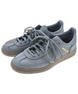 adidas スニーカー