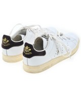 adidas（アディダス）スニーカー 白 サイズ:22.5cm レディース/2200665047107