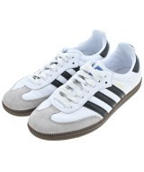 adidas スニーカー