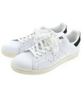 adidas スニーカー