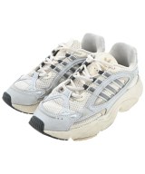 adidas スニーカー