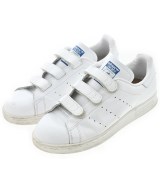 adidas スニーカー