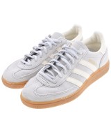 adidas スニーカー