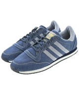 adidas スニーカー