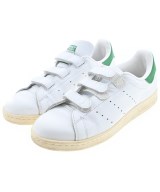 adidas スニーカー