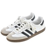 adidas スニーカー