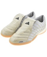 adidas スニーカー