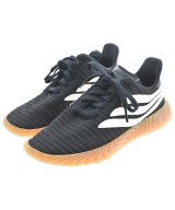adidas スニーカー