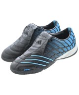 adidas スニーカー