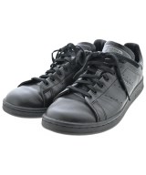adidas スニーカー