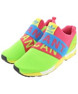 adidas スニーカー