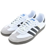 adidas スニーカー
