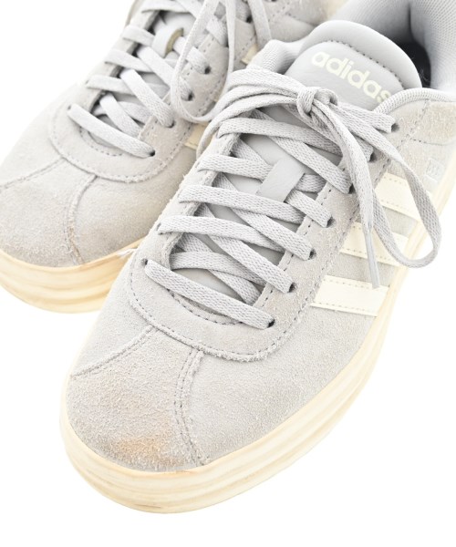 adidas（アディダス）スニーカー グレー サイズ:22.5cm レディース/2200721352015