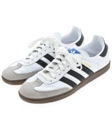 adidas スニーカー