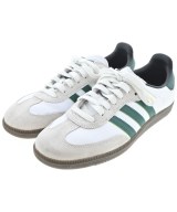 adidas スニーカー