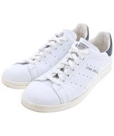 adidas スニーカー