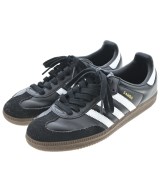 adidas スニーカー