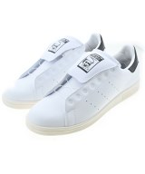 adidas スニーカー