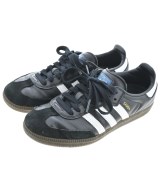 adidas スニーカー