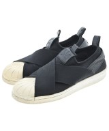 adidas スニーカー