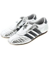 adidas スニーカー