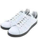 adidas スニーカー