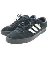 adidas スニーカー