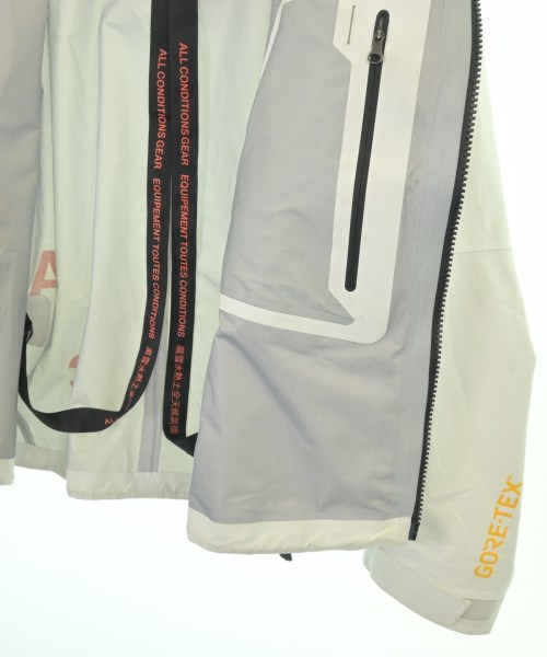 NIKE ACG（ナイキ　エーシージー）マウンテンパーカー 白 サイズ:-(XL位) メンズ/2200715086582