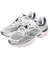 SAUCONY スニーカー