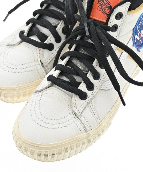 VANS（ヴァンズ）スニーカー 白 サイズ:24cm メンズ/2200618318063
