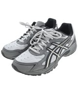 asics スニーカー