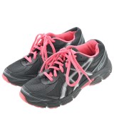 asics スニーカー