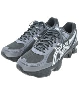 asics スニーカー
