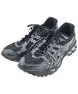 asics スニーカー
