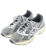 asics スニーカー