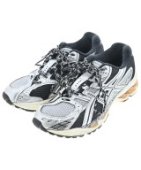 asics スニーカー