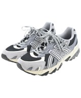 asics スニーカー