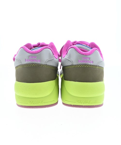 New Balance（ニューバランス）スニーカー カーキ サイズ:26cm メンズ/2200620617031