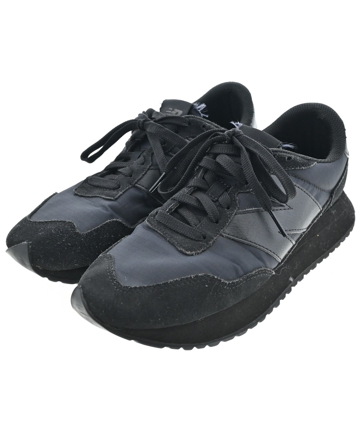 New Balance（ニューバランス）スニーカー 黒 サイズ:26.5cm