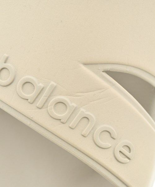 New Balance（ニューバランス）サンダル ベージュ サイズ:26cm レディース/2200632198023