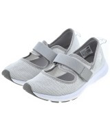 New Balance スニーカー