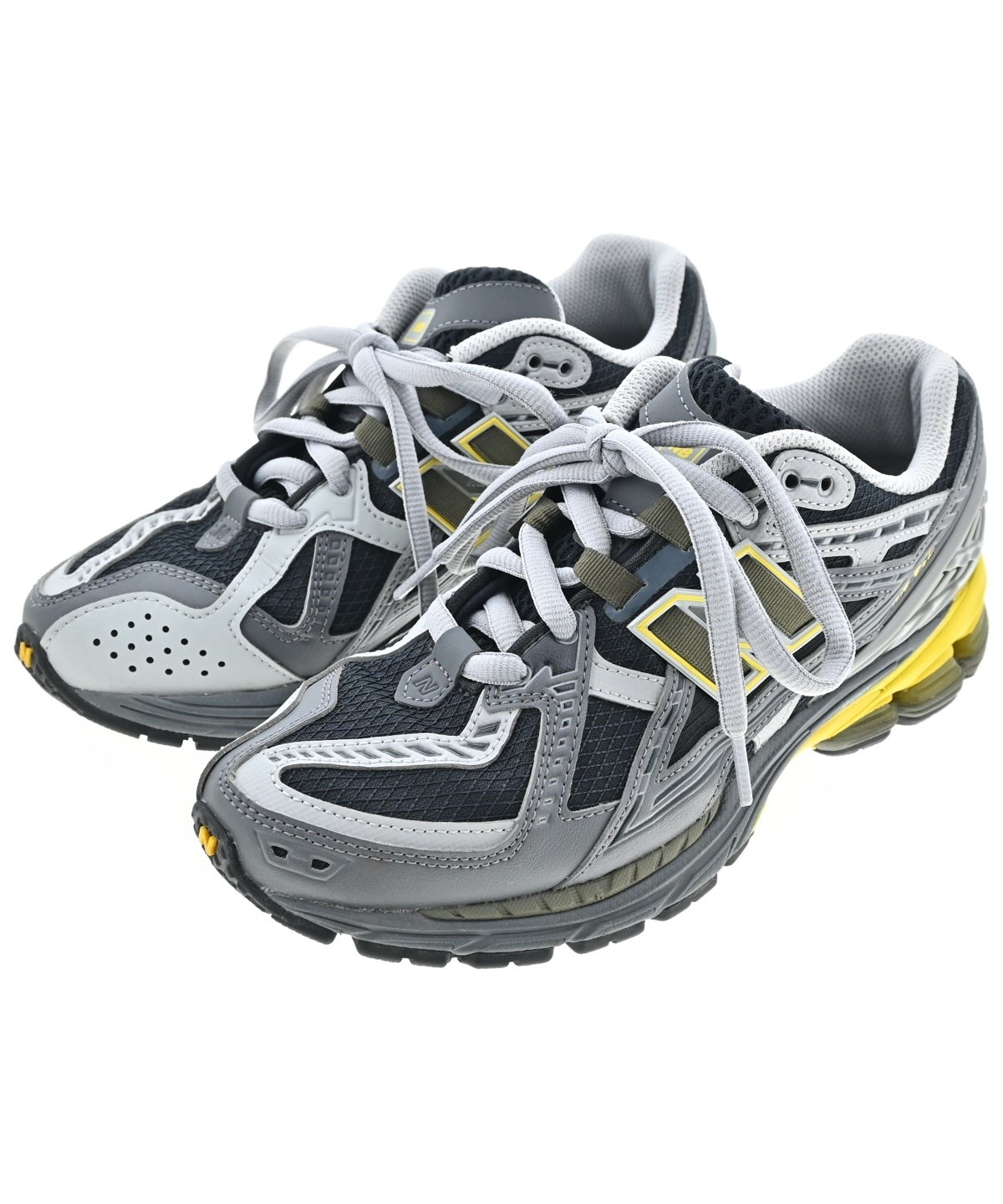 New Balance（ニューバランス）スニーカー 黒 サイズ:24cm