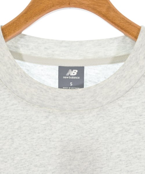 New Balance（ニューバランス）Tシャツ・カットソー グレー サイズ:S メンズ/2200695042103