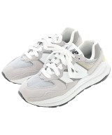 New Balance スニーカー