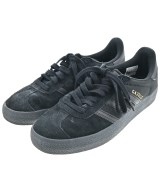 adidas スニーカー